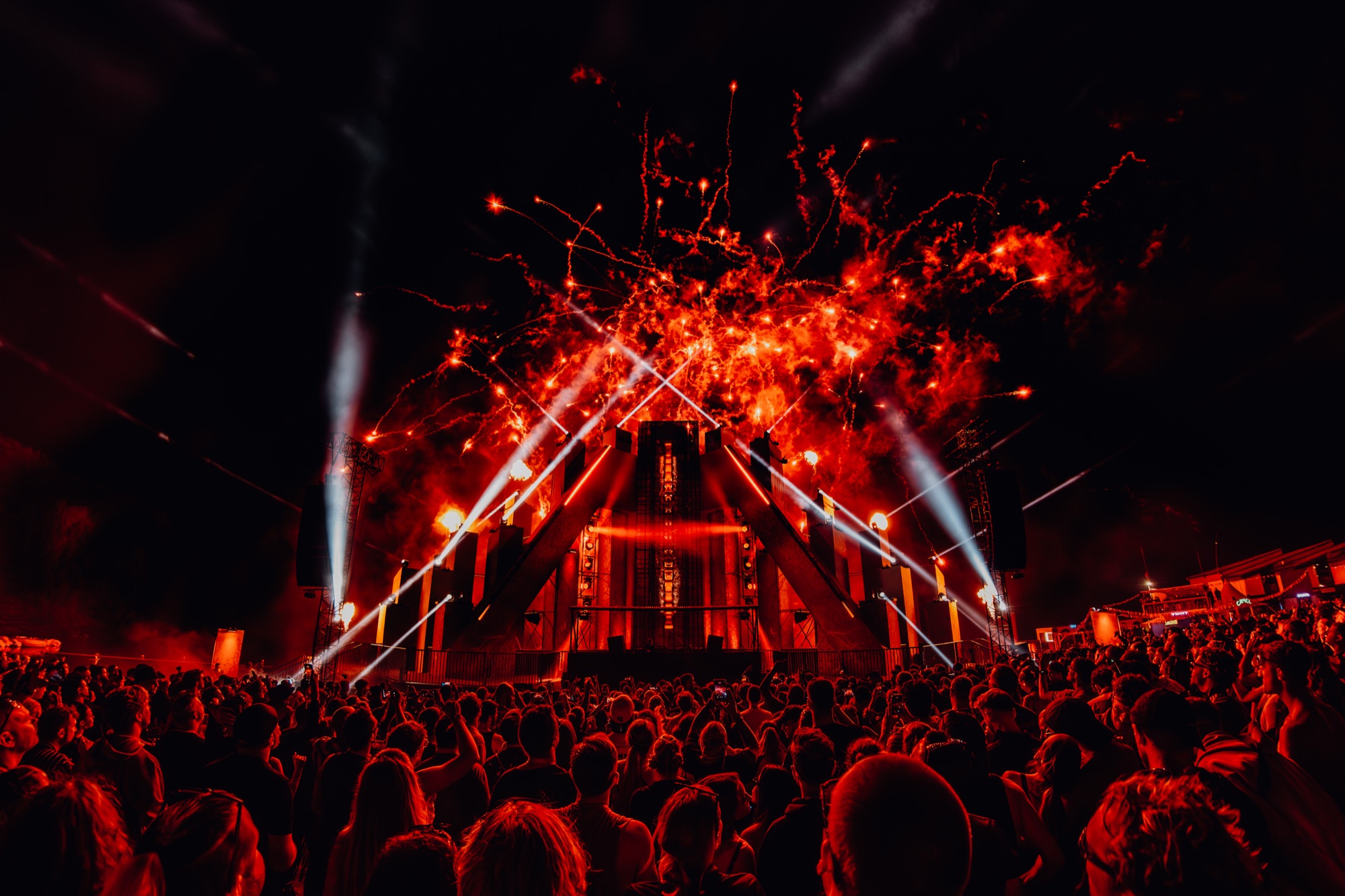 The final night at Dürener Badesee. Photo: Nibirii Festival
